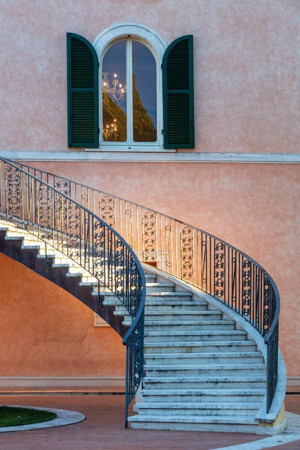 Villa Valentini Bonaparte 포주올로 외부 사진